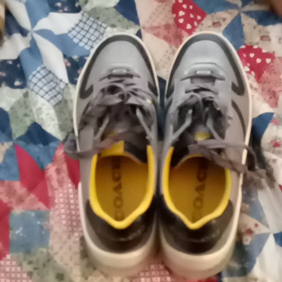 Coach shoes - Picture 2 of 2